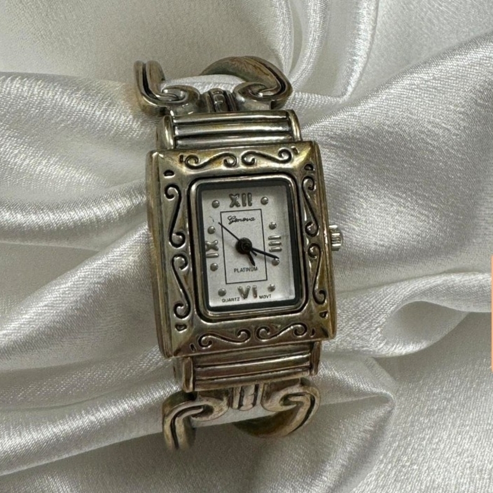 Geneva Platinum Silver Watch(Vintage)